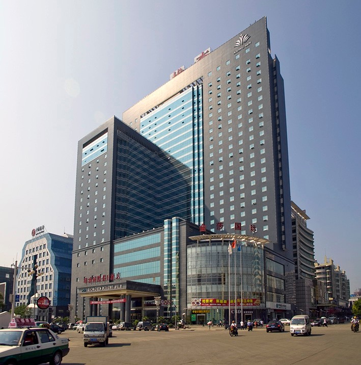 郴州雄森國(guó)際假日酒店——郴州電梯安裝